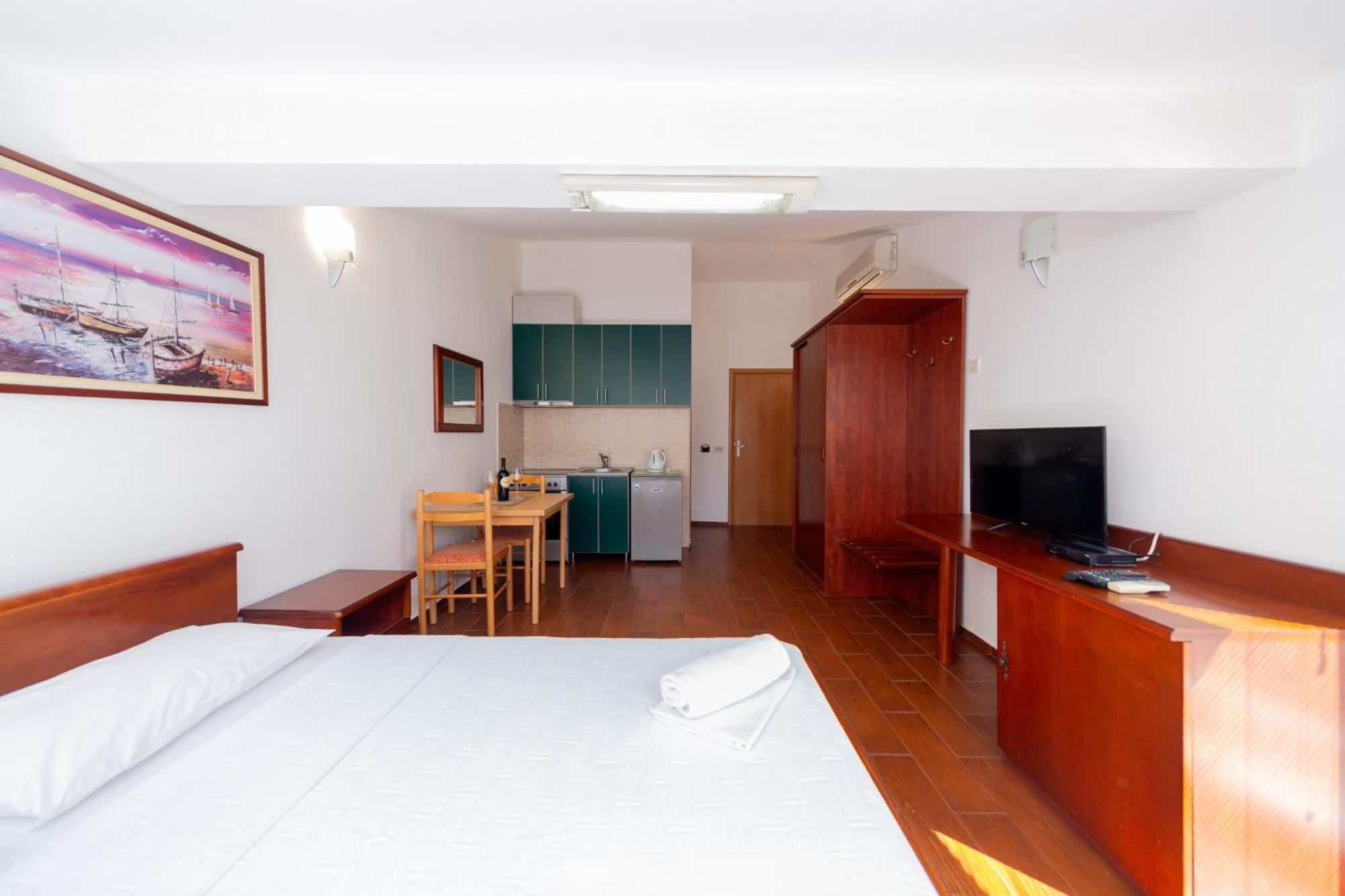 Apartment Sms
