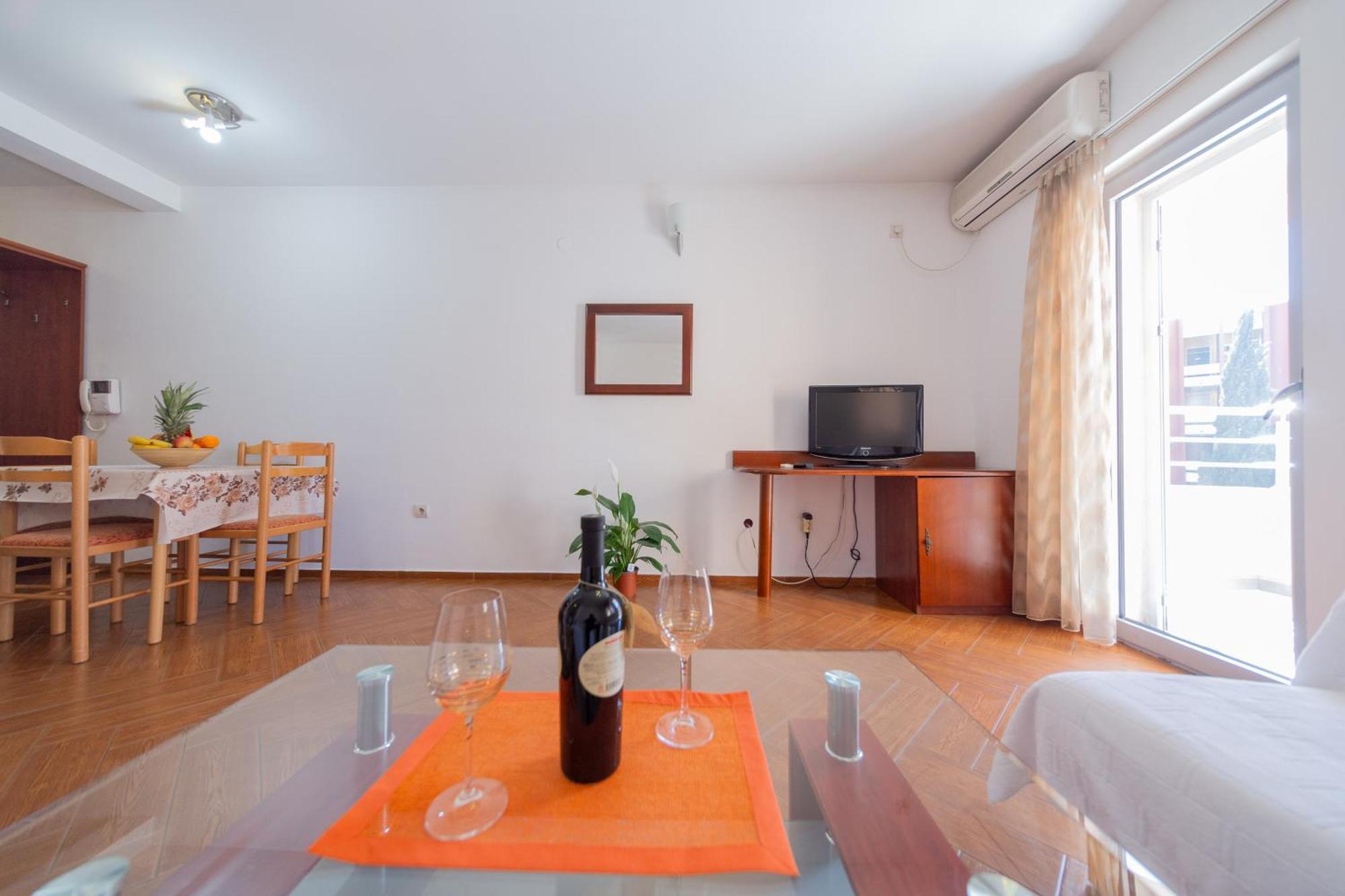Apartment Sms *