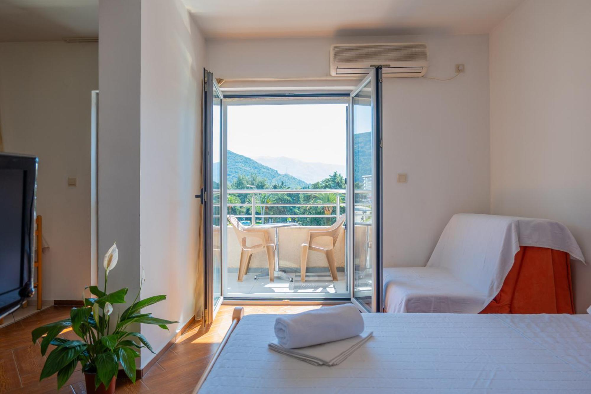 Sms * Budva