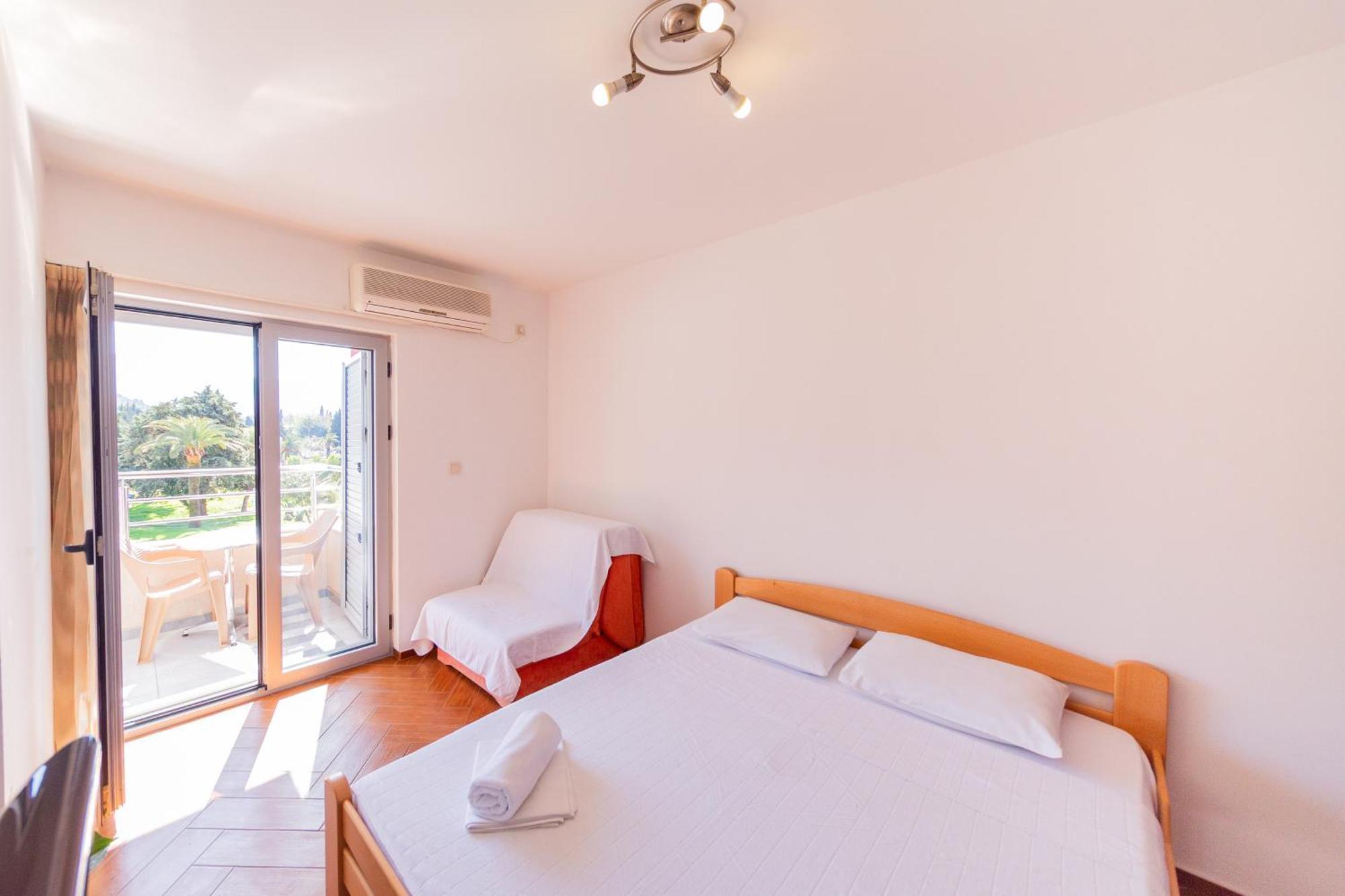 Apartment Sms
