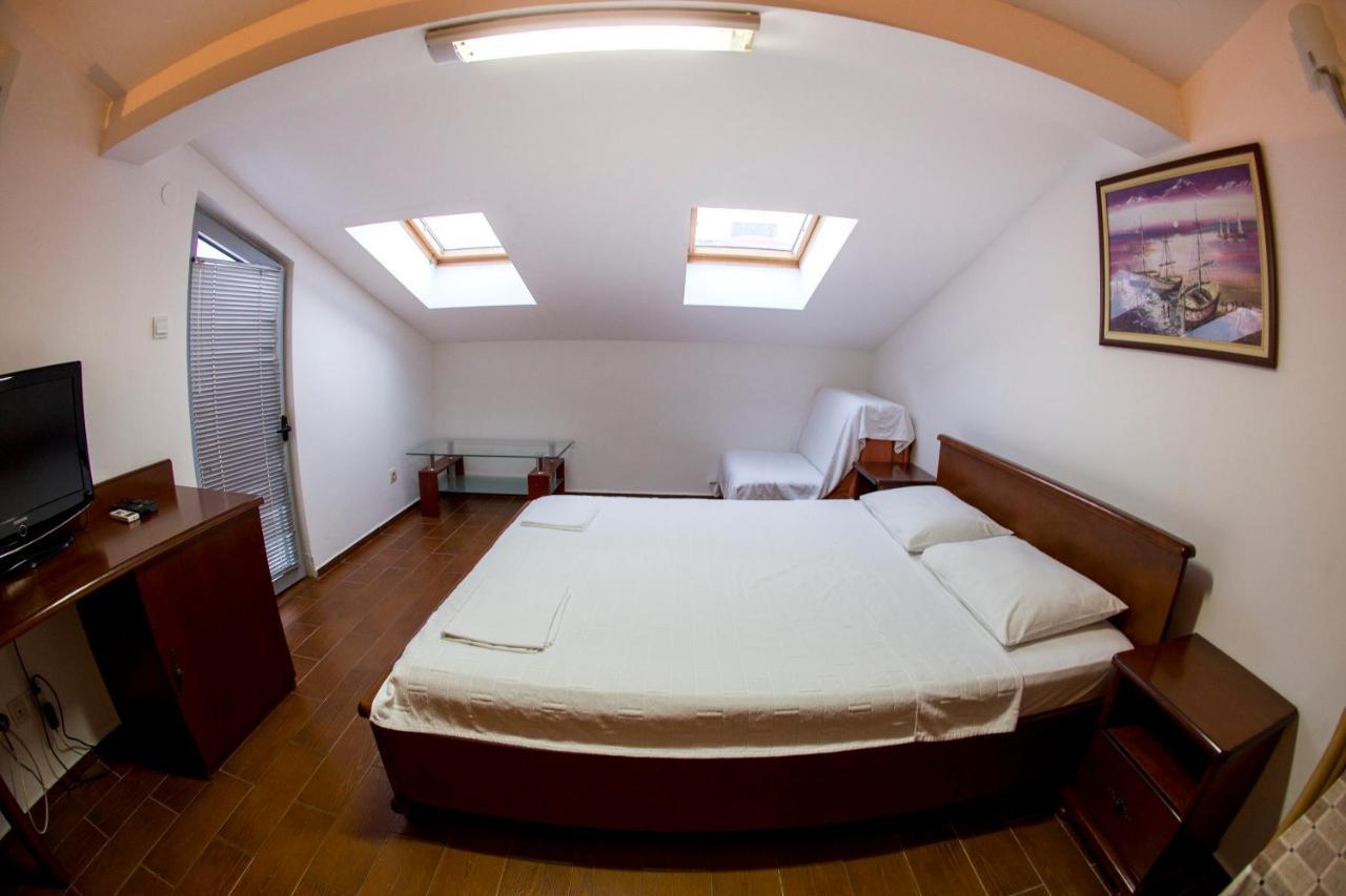 Apartment Sms *