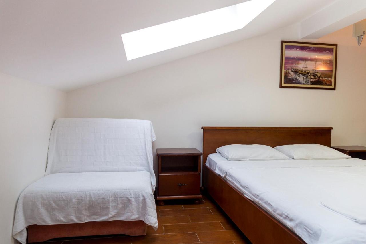 Apartment Sms *