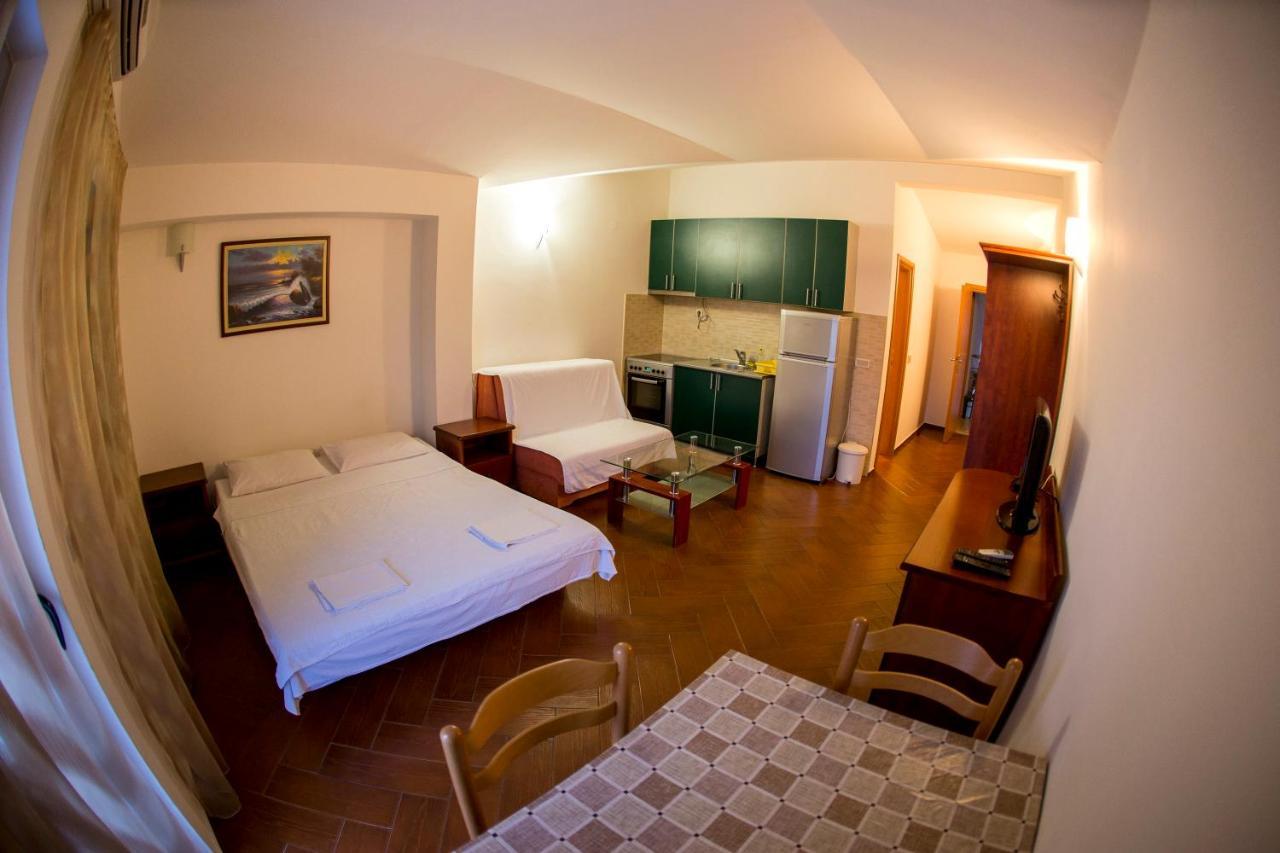 Apartment Sms *