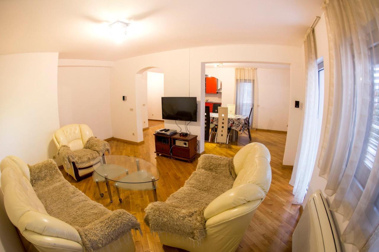 Sms Apartment