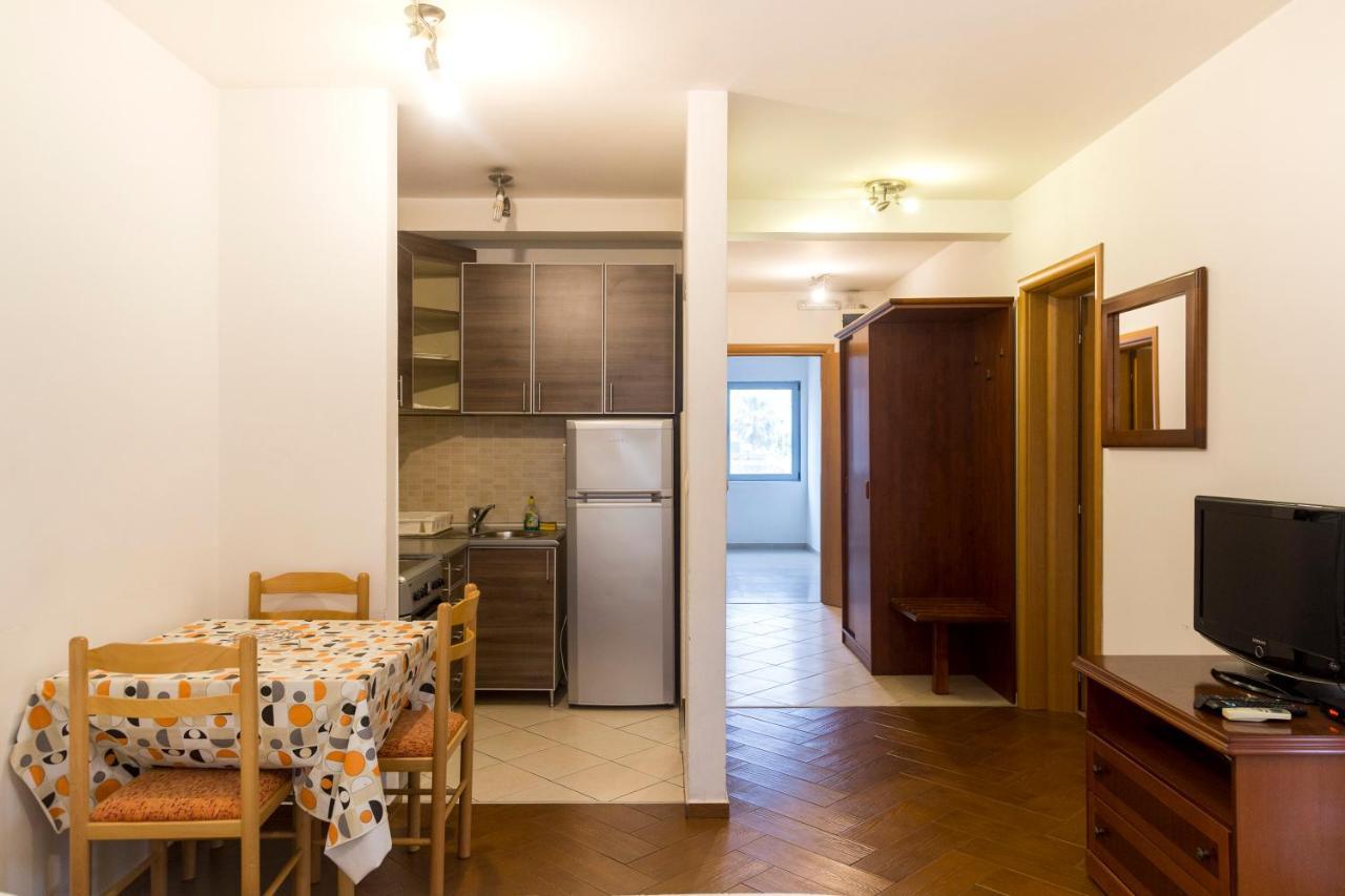 Sms Apartment *